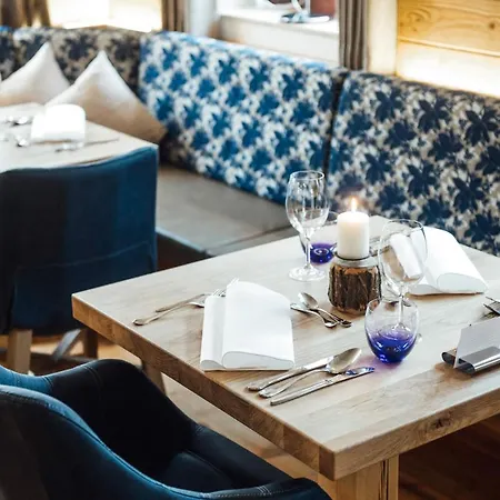 Rossano Boutique & Ristorante فندق